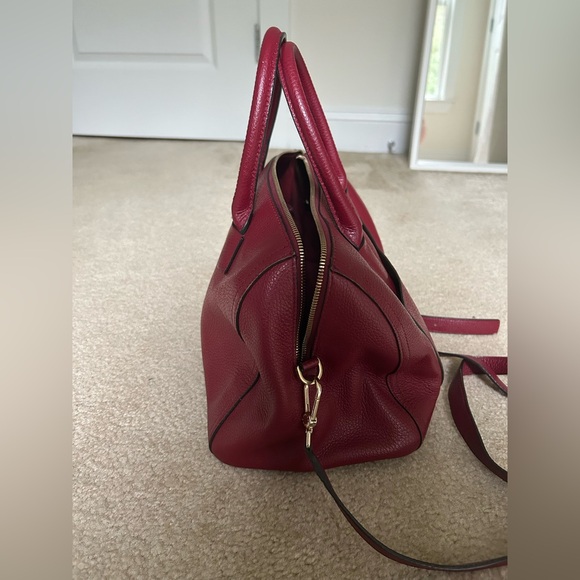Furla Elegant Red Leather Handbag - Picture 3 of 4